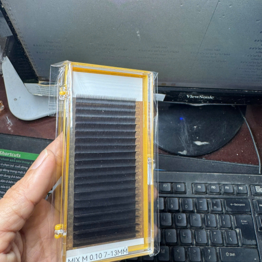 Individual Volume Lashes M 0.10 20 Lines