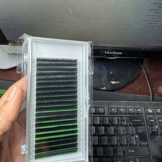 Individual Volume Lashes L+0.07 20 Lines