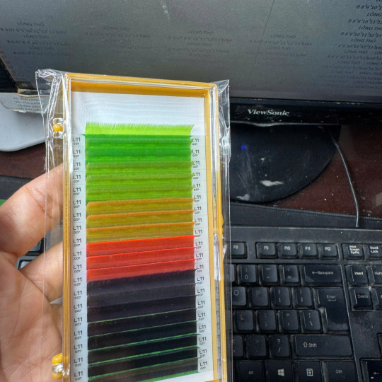 Individual Volume Lashes L 0.07 20 Lines